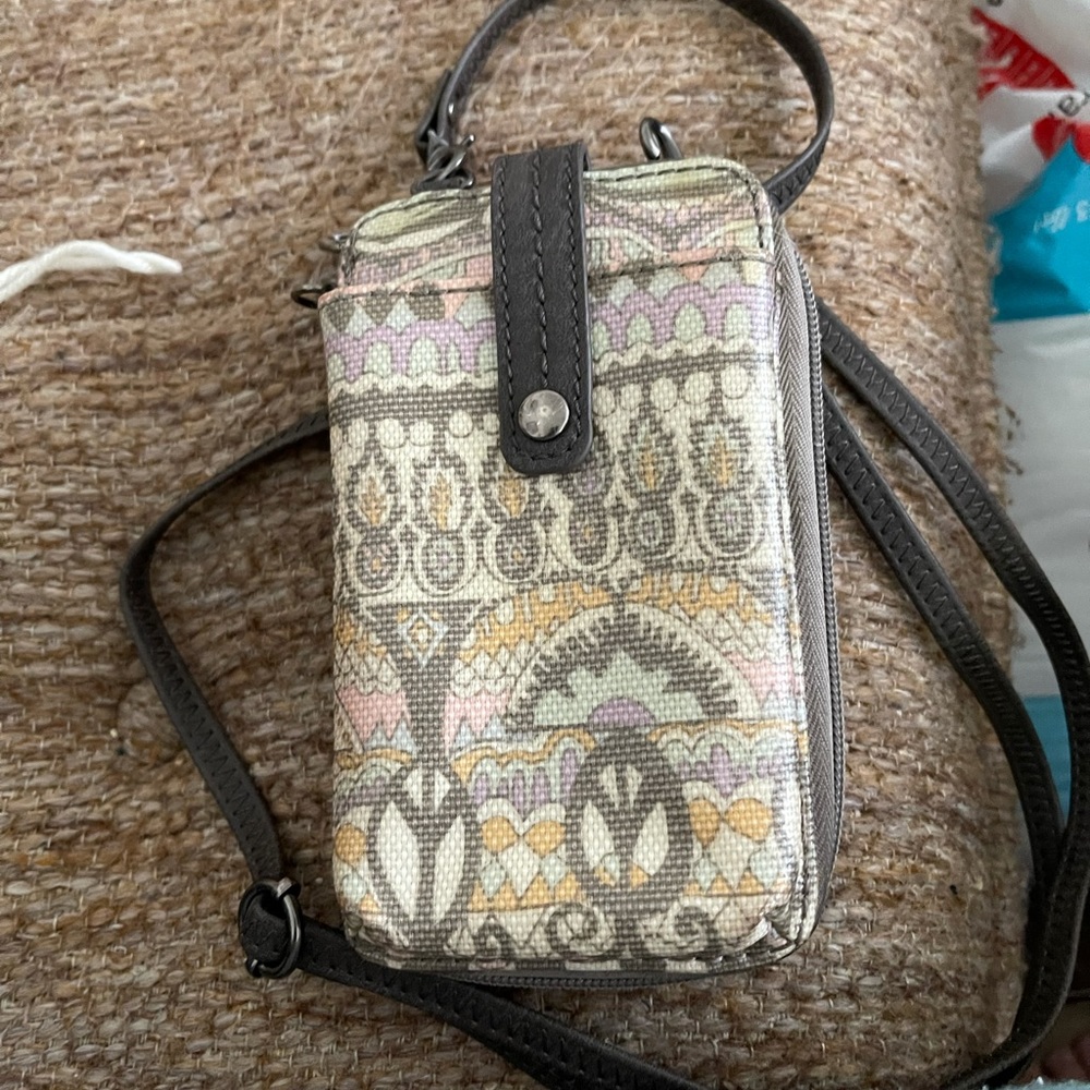 Sakroots  Smartphone Wristlet Crossbody Wallet